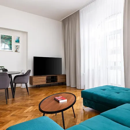 Stay2gether Buzz - O2 Arena - Sleeps 6 *